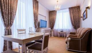 Отель Отель Украина Киев Люкс-6